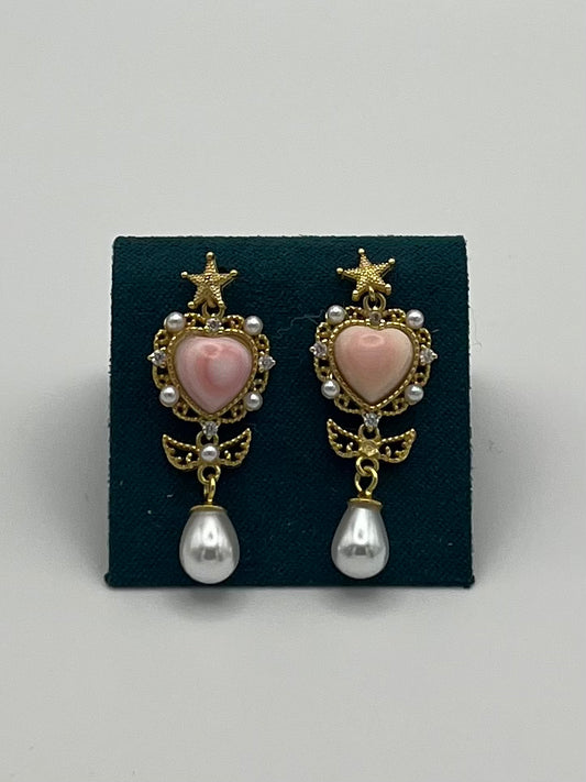 Queenshell Pearl Earrings