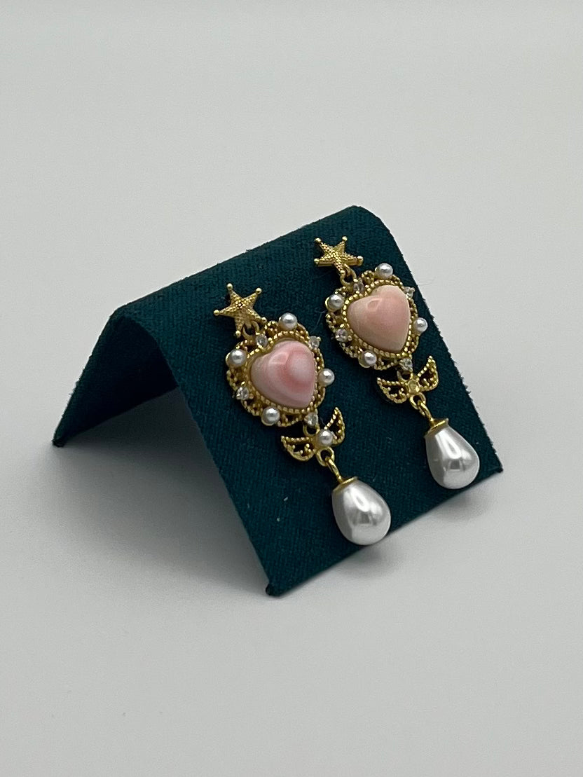 Queenshell Pearl Earrings